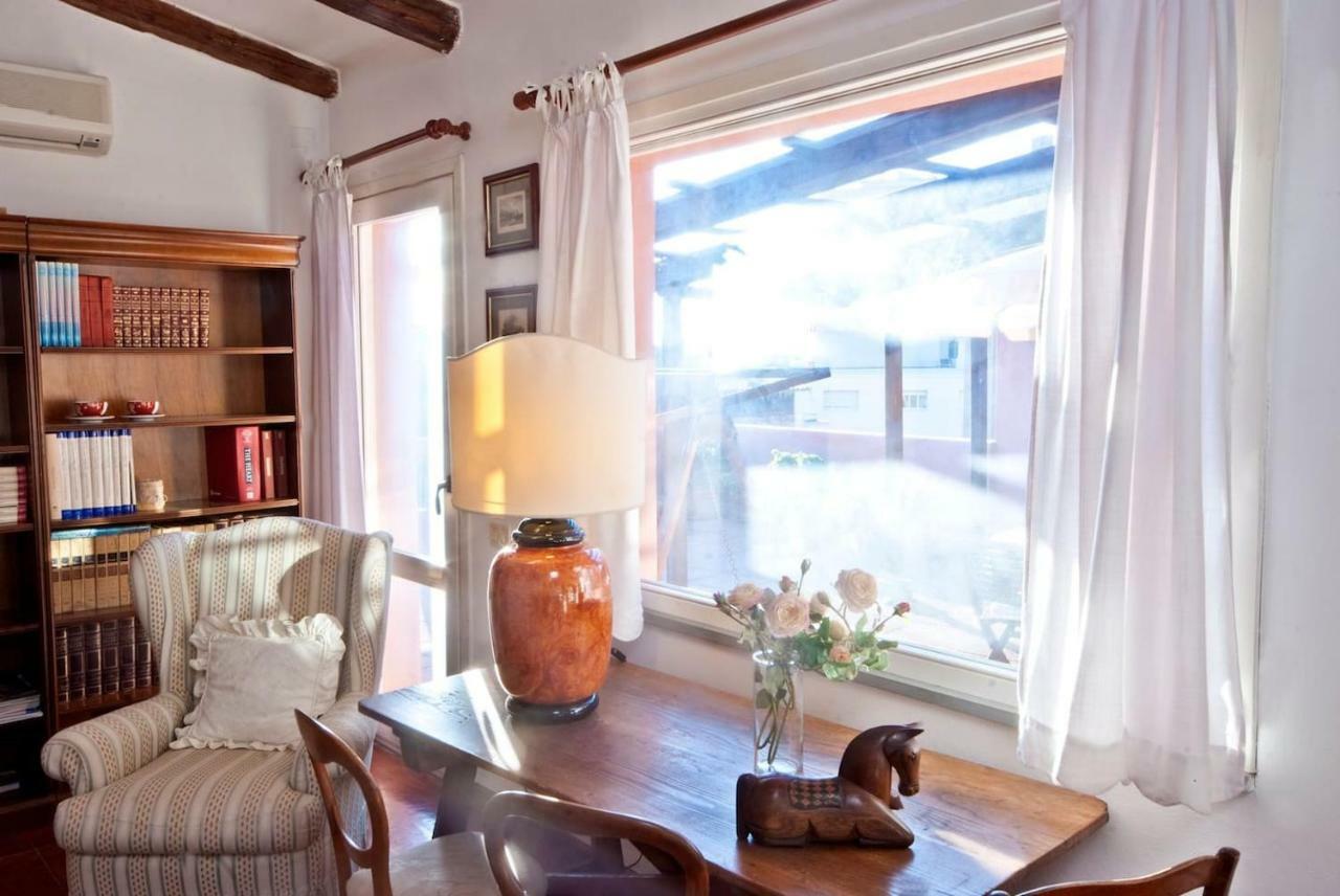 דירות אוריסטאנו Attico In Centro Con Vista Della Torre - Cozy Penthouse Facing To The Tower מראה חיצוני תמונה