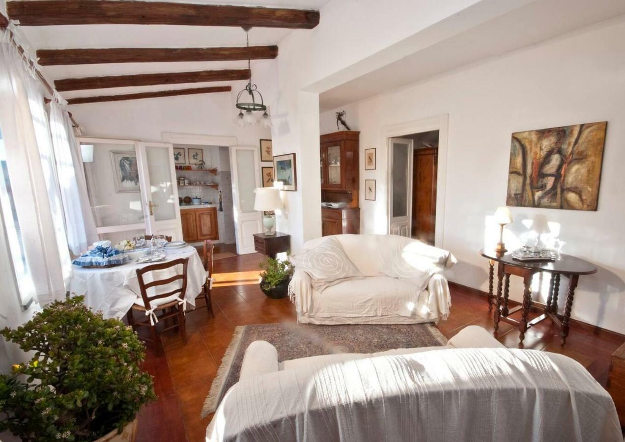 דירות אוריסטאנו Attico In Centro Con Vista Della Torre - Cozy Penthouse Facing To The Tower מראה חיצוני תמונה