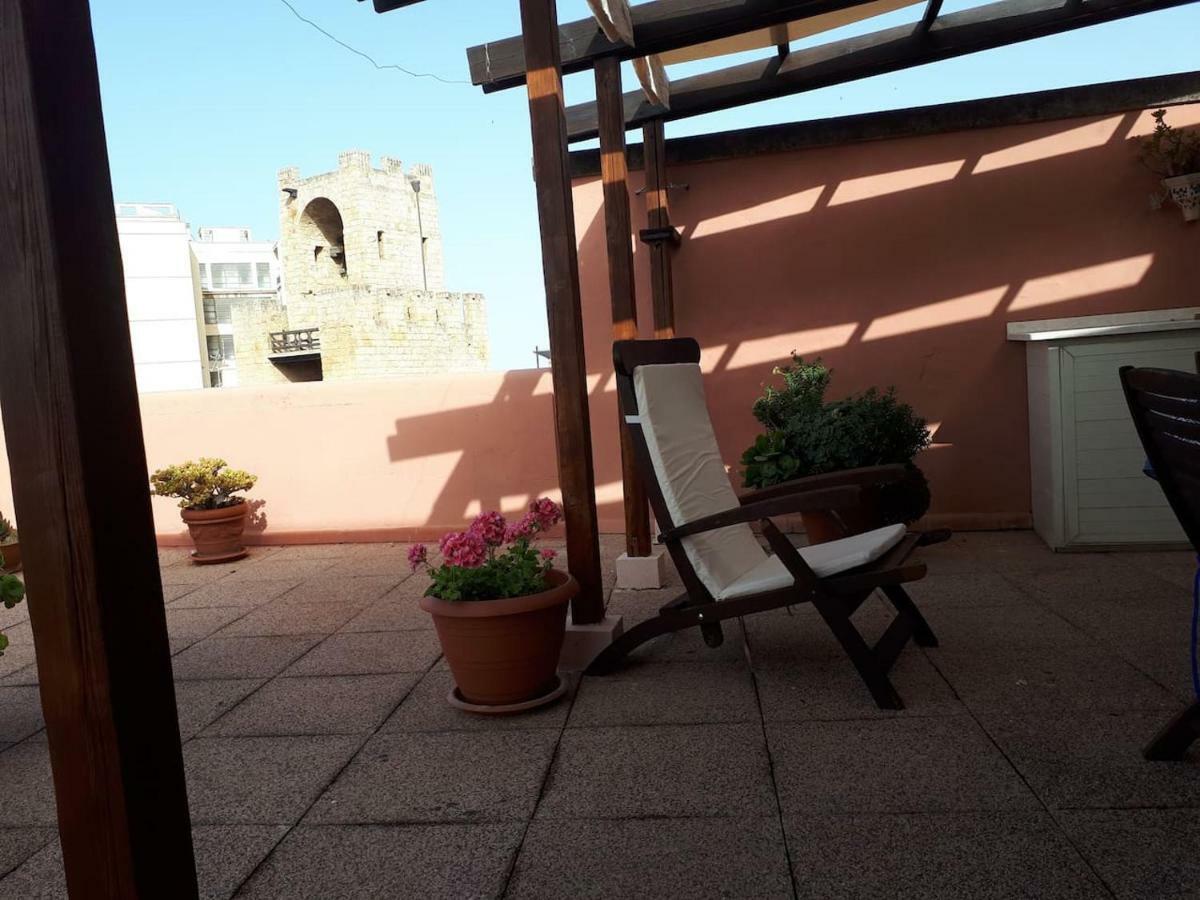 דירות אוריסטאנו Attico In Centro Con Vista Della Torre - Cozy Penthouse Facing To The Tower מראה חיצוני תמונה